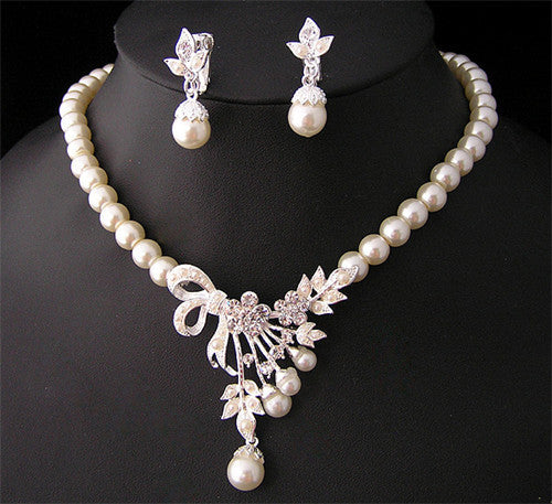 Wedding ladies, bridal ornaments, wedding gowns, pearls, necklace, earrings, jewelry sets - Echo Essence