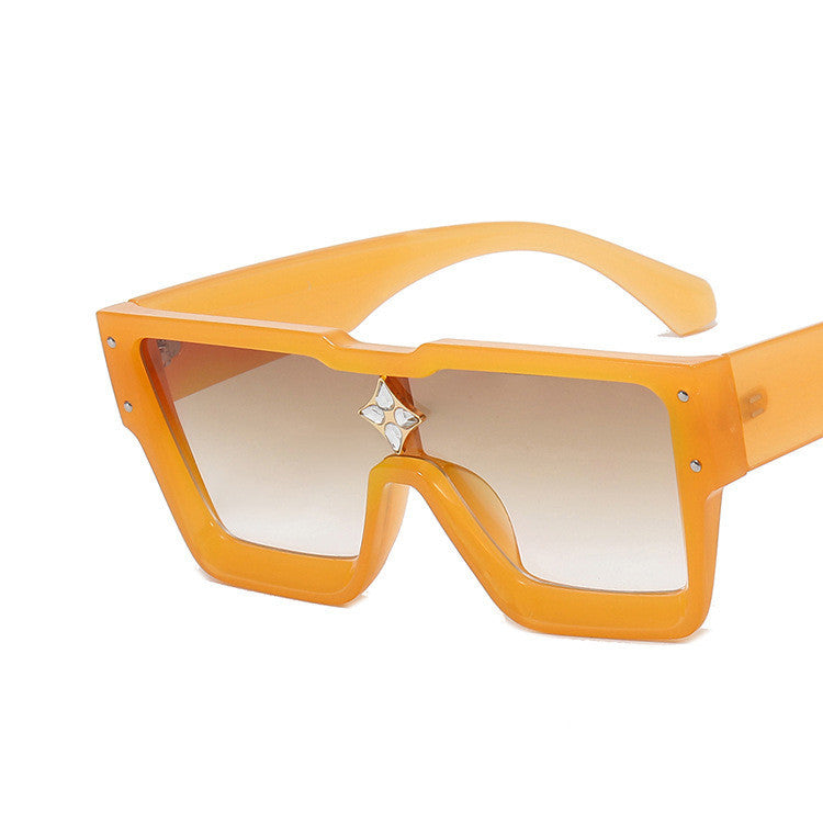 New Large Frame Trendy Sunglasses - Echo Essence