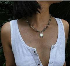 Stylish geometric elements necklaces - Echo Essence