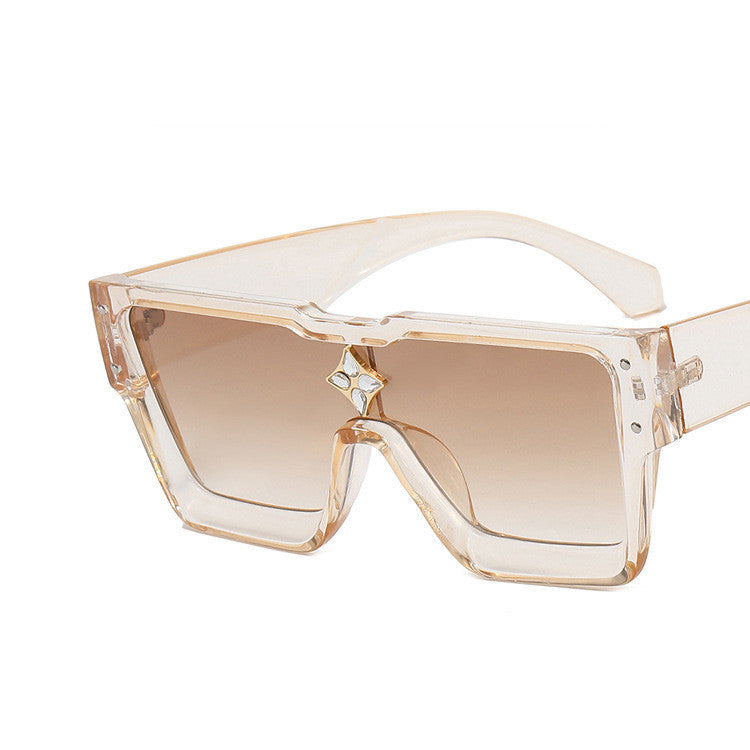 New Large Frame Trendy Sunglasses - Echo Essence